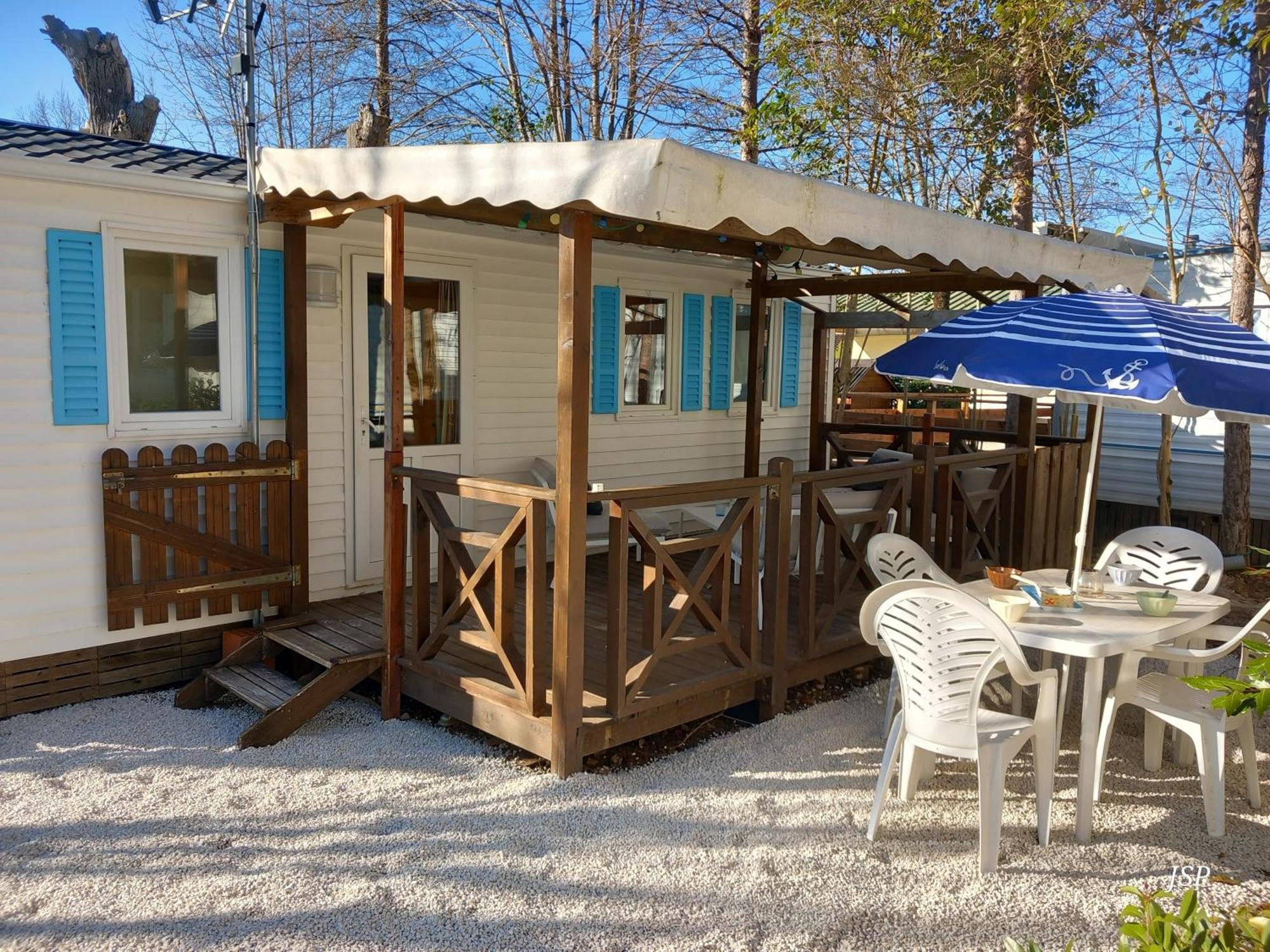 Mobilhome Les Volets Bleus Vaudreuille エクステリア 写真